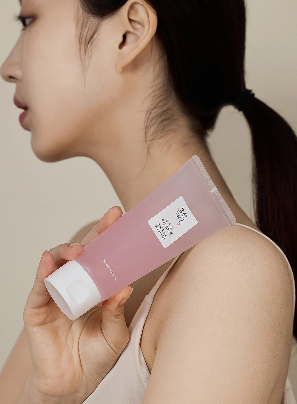 https://www.skinhub.pk/products/beauty-of-joseon-red-bean-water-gel