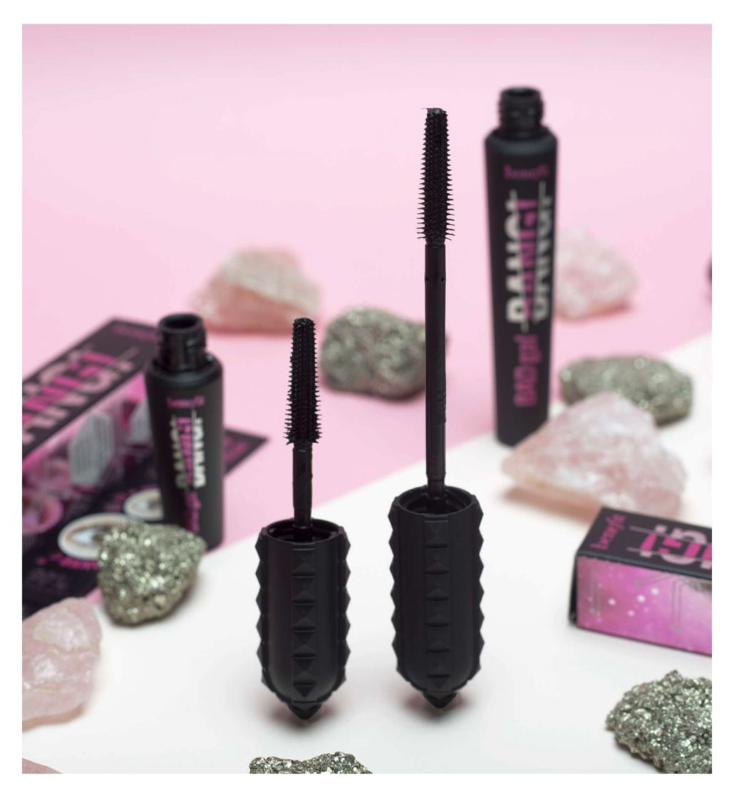 https://buraki.pk/products/benefit-badgal-bang-volumising-mascara